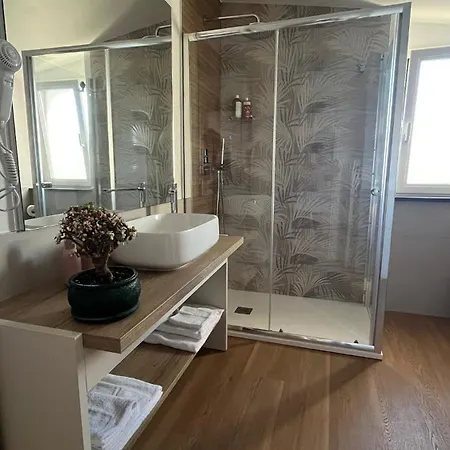 Oda ve Kahvaltı Anemoi 3*