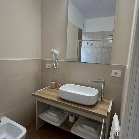 Oda ve Kahvaltı Anemoi 3*