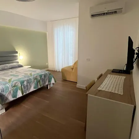 Anemoi Oda ve Kahvaltı 3*