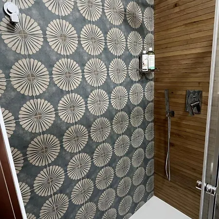 Anemoi Oda ve Kahvaltı 3*